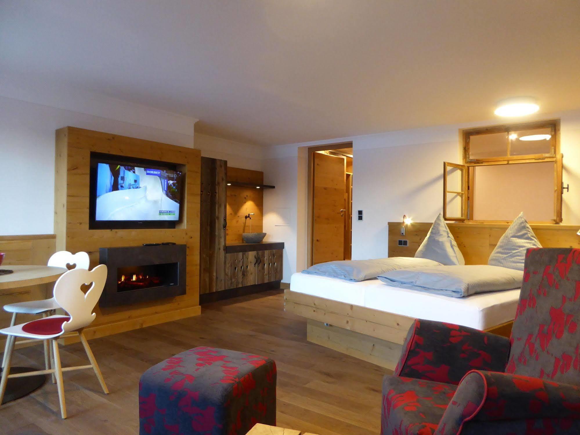 Dreimaederlhaus - Das Vegetarische Boutique Hotel Fussen Ngoại thất bức ảnh