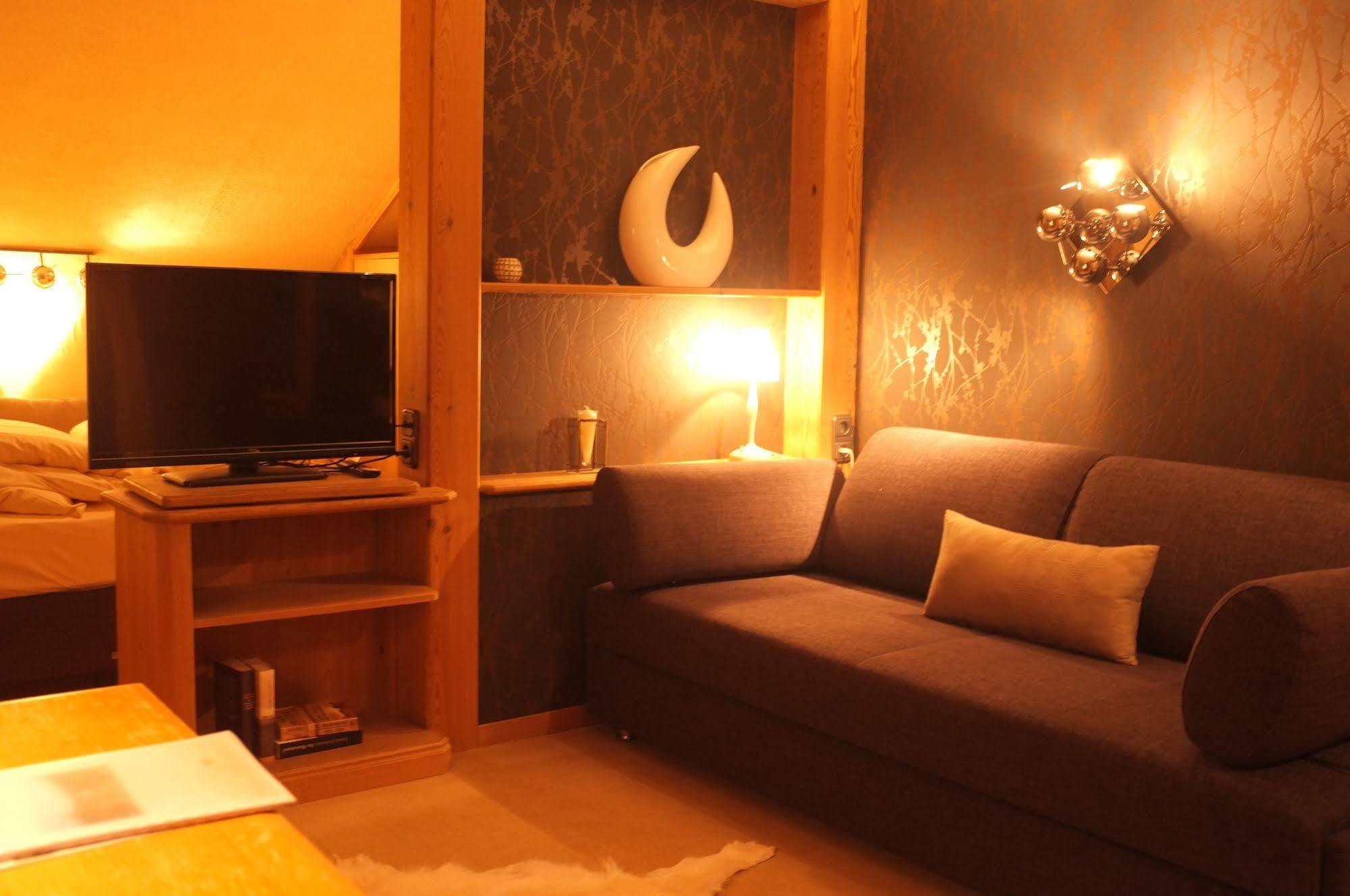 Dreimaederlhaus - Das Vegetarische Boutique Hotel Fussen Ngoại thất bức ảnh