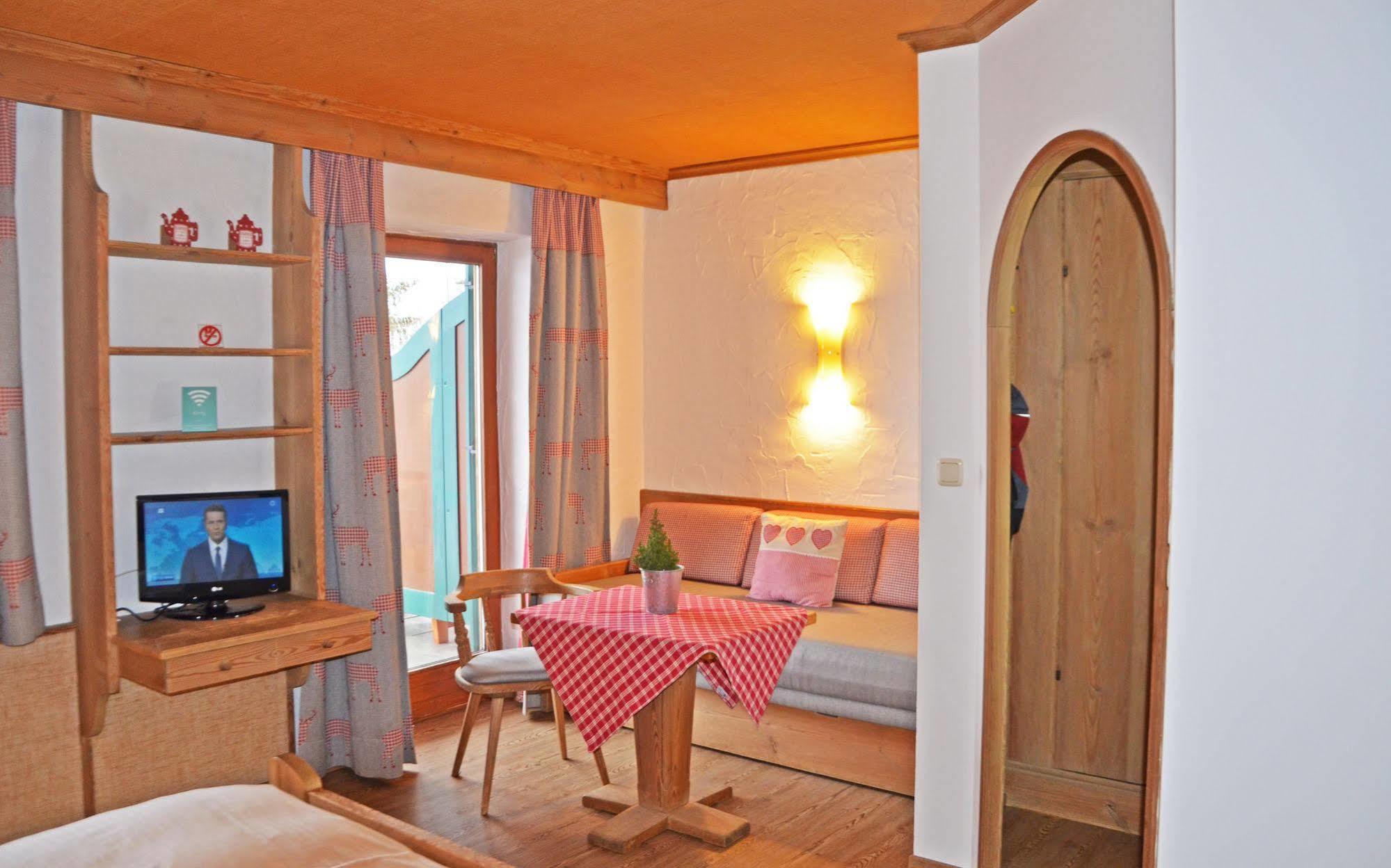 Dreimaederlhaus - Das Vegetarische Boutique Hotel Fussen Ngoại thất bức ảnh